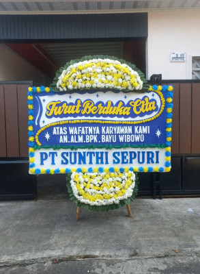 Papan Bunga Duka di Kwadungan Jurang