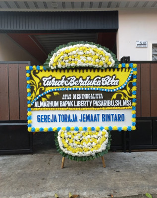 Papan Bunga Duka di Kwadungan Jurang